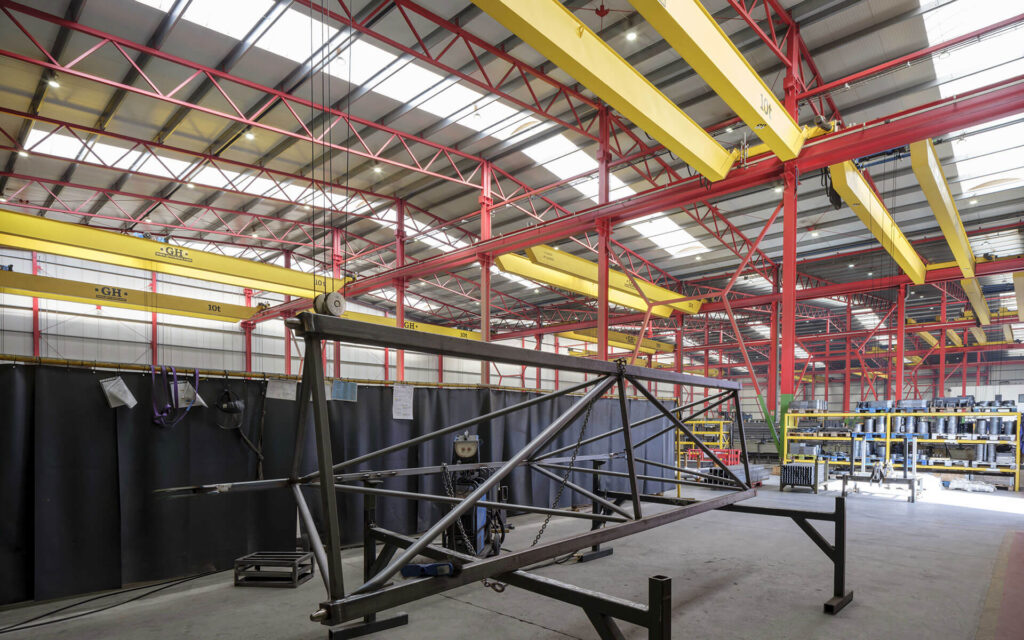 Torres y plumas. SOLDADURA Y CALDERERÍA