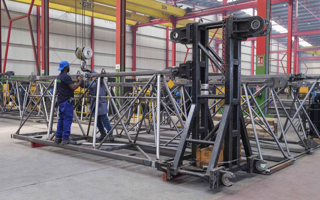 Torres y plumas. SOLDADURA Y CALDERERÍA