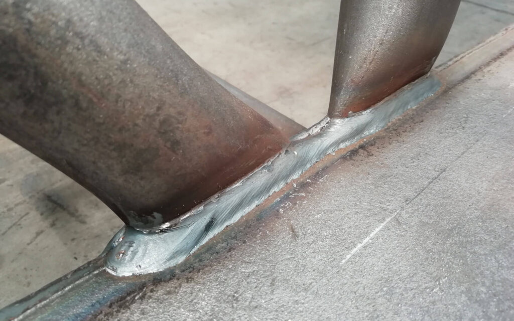 Torres y plumas. SOLDADURA Y CALDERERÍA