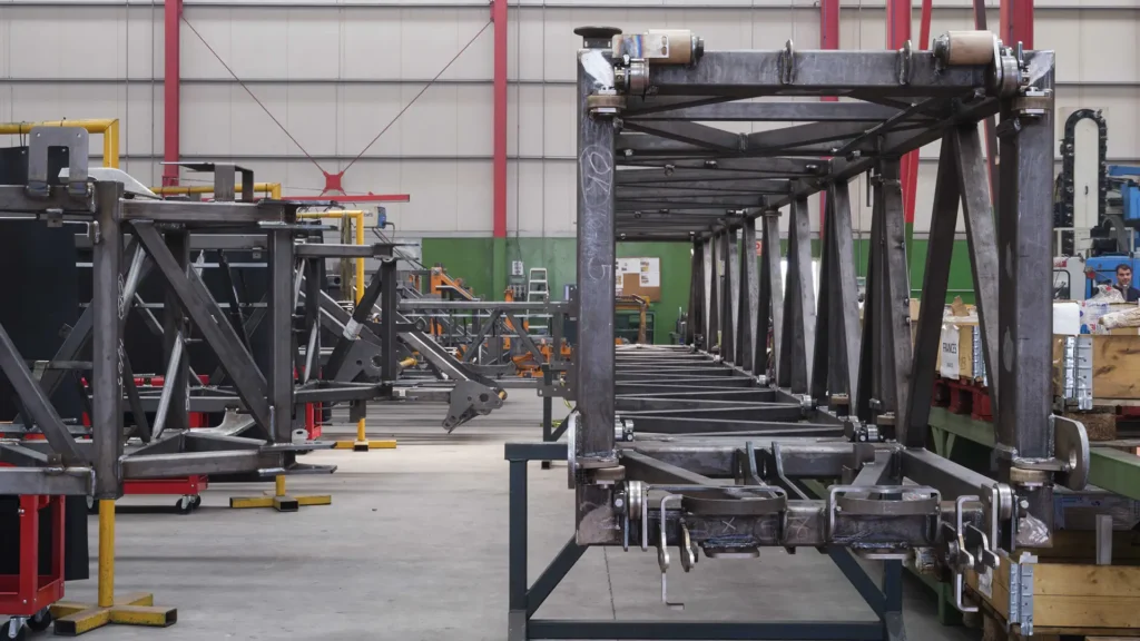 Torres y plumas. SOLDADURA Y CALDERERÍA